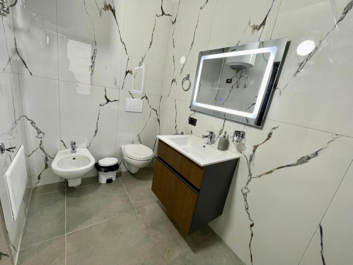Keon Superb Studio Apartament Tirana Bagian luar foto