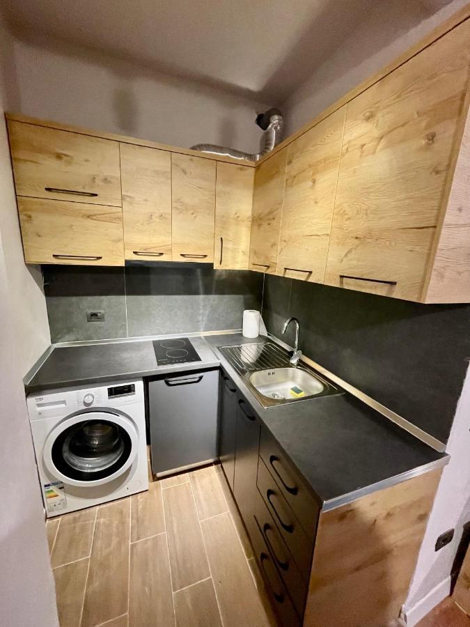 Keon Superb Studio Apartament Tirana Bagian luar foto