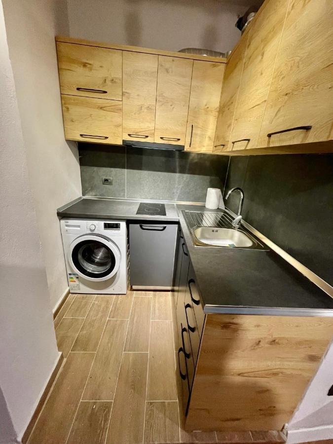 Keon Superb Studio Apartament Tirana Bagian luar foto